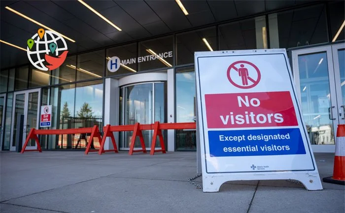 Ottawa allowed entry with expired permanent residency documents