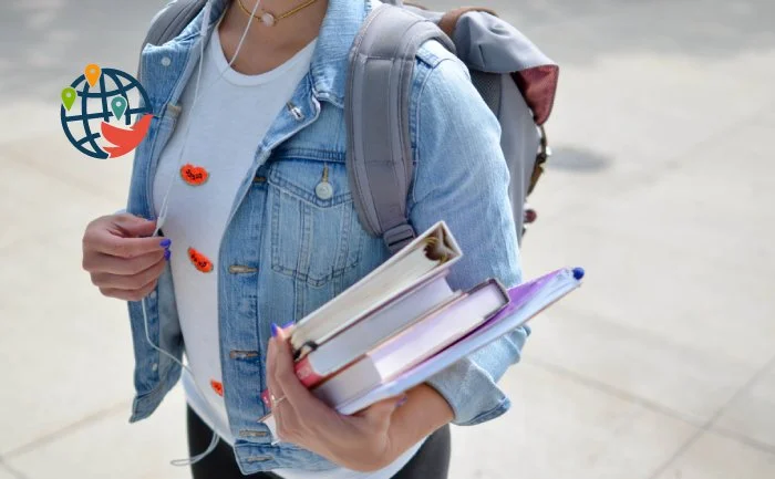 La validité des permis de travail après les études sera prolongée