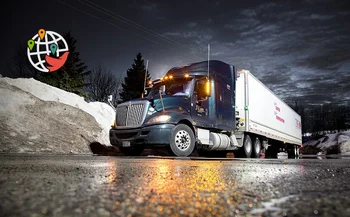 In which province of Canada do truckers earn the most money?