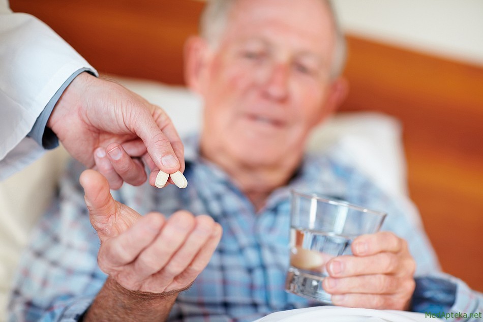 Пожилые люди в Польше будут получать лекарства бесплатно