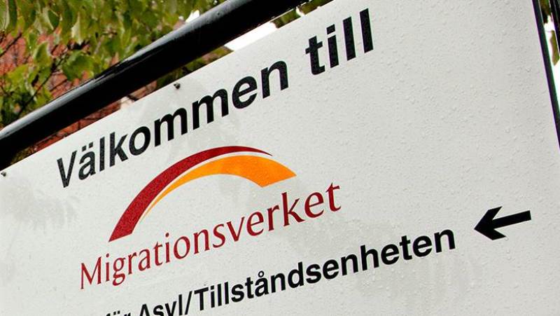 Среди лиц, попросивших убежище в Швеции в 2015 году, устроились на работу менее 500 человек