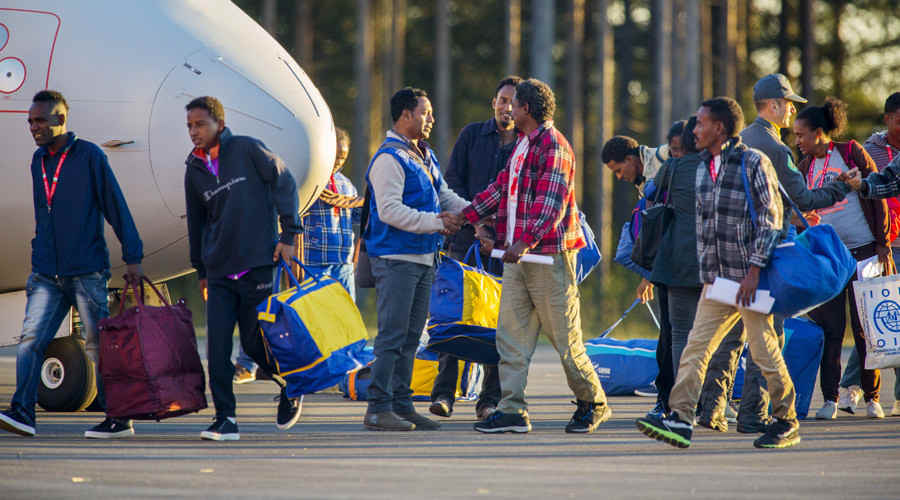 Лица, ищущие убежища, стали массово уезжать из Швеции