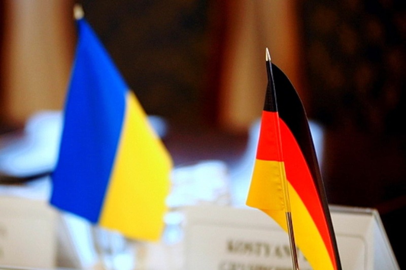 Германия значительно увеличила количество туристических виз для украинцев