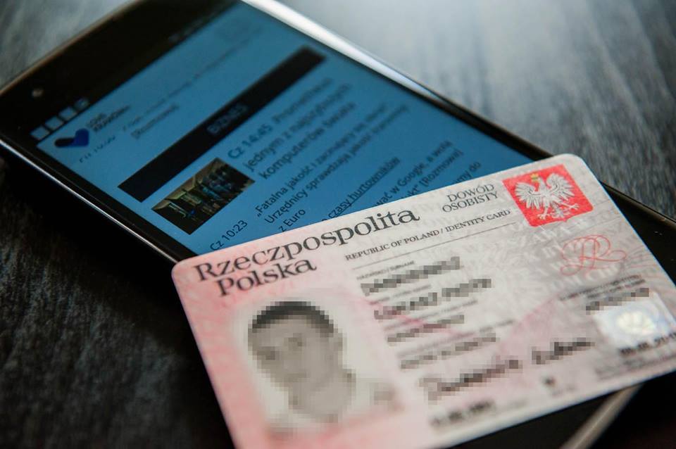 В Польше смартфон может заменить паспорт и водительские права