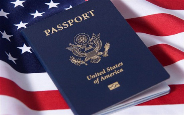 Американцы могут лишиться паспорта за неуплату налогов