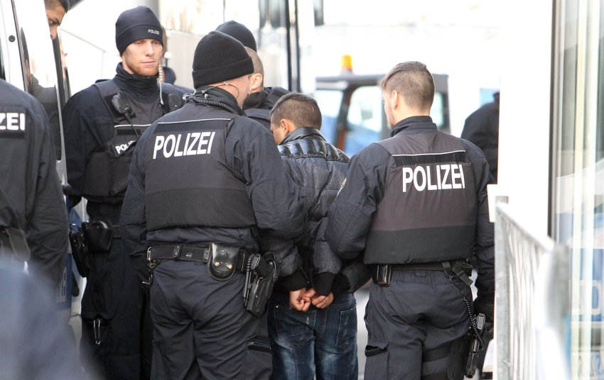 Германия утвердила план по более быстрой депортации мигрантов