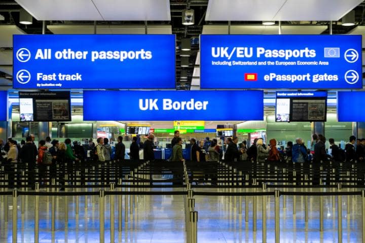 Великобритания прекратит свободное передвижение новых мигрантов из ЕС одновременно с запуском Brexit