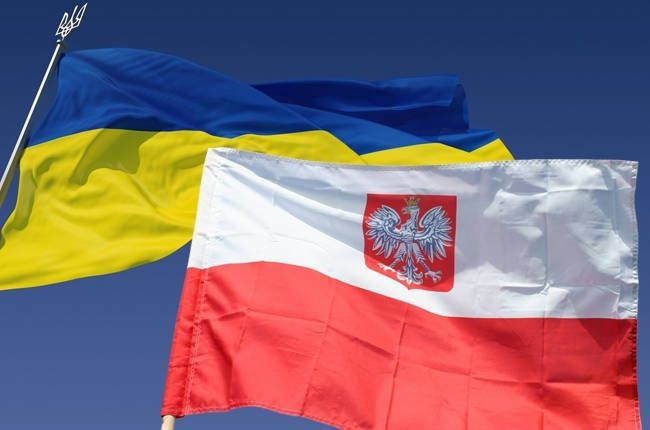 Польские консульства возобновили работу в Украине