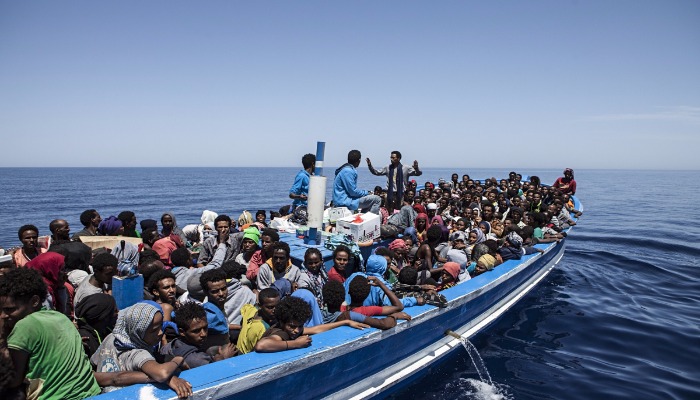 Итальянские неправительственные организации предлагают нелегалам из Африки лодки в качестве «такси»
