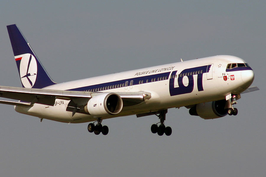 Крупнейшая польская авиакомпания LOT запускает новый рейс Львов-Быдгощ