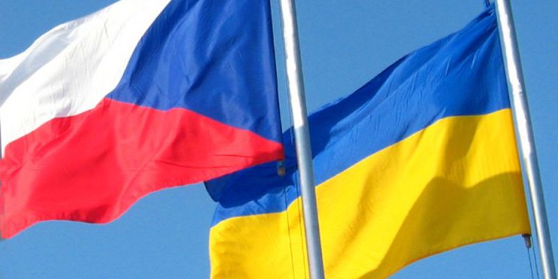 Чехия в 2 раза увеличит количество разрешений на работу для граждан Украины