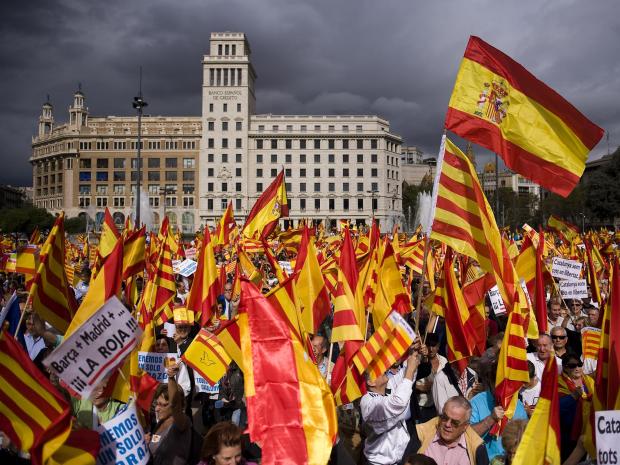 В Барселоне прошел многотысячный митинг против выхода Каталонии из Испании