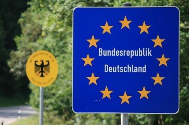 Германия продлила контроль на своих внутренних границах на 6 месяцев