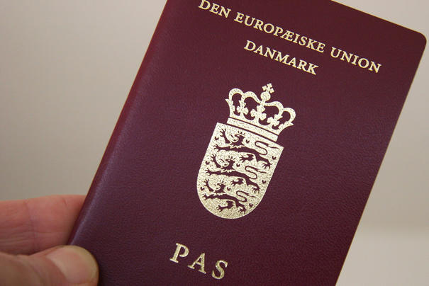 Впервые уроженца Дании лишили датского гражданства