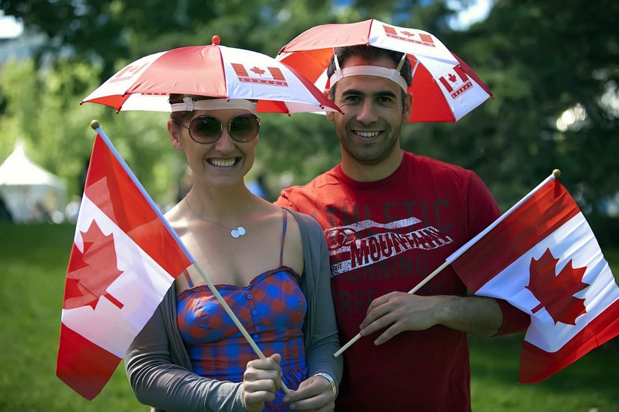 Канада сократила время ожидания воссоединения с иностранными супругами