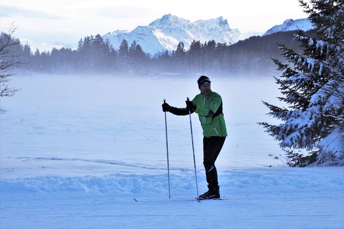 Работа-мечта: В Швеции ищут работника, который будет кататься лыжах за 30 евро в час