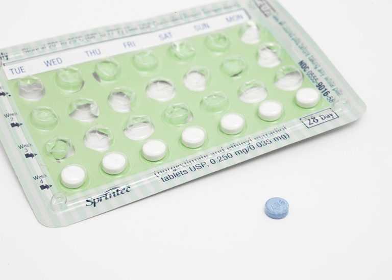 В Канаде предлагают бесплатно выдавать контрацептивы молодежи