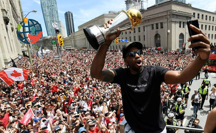 На улицы Торонто вышло 2 миллиона человек в честь победы Raptors в NBA