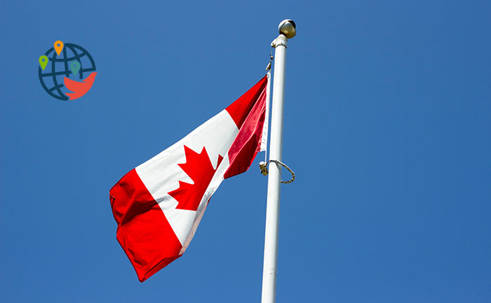 Обойти вокруг флагштока: как иммигранты покидают Канаду, чтобы остаться в Канаде